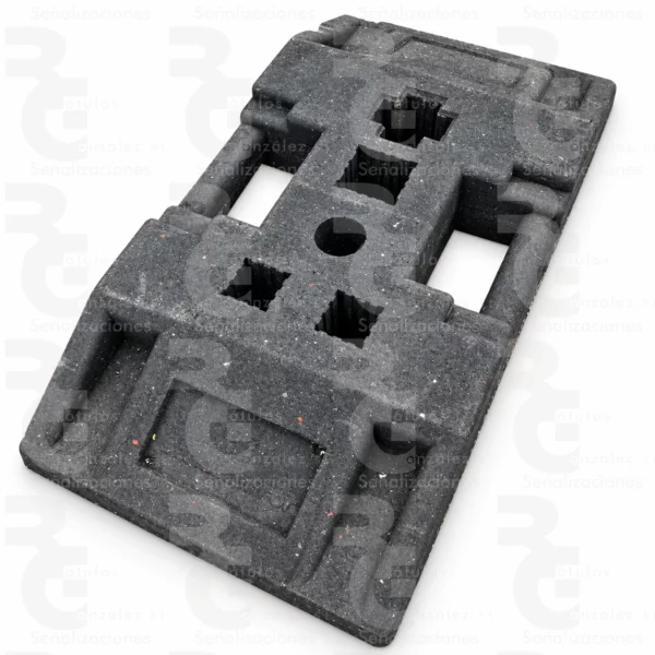Base pesada de caucho negro multiperfil para palas de obra y señales de tráfico