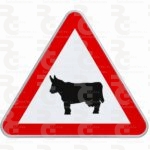 P-23 · Paso de animales domésticos o ganado