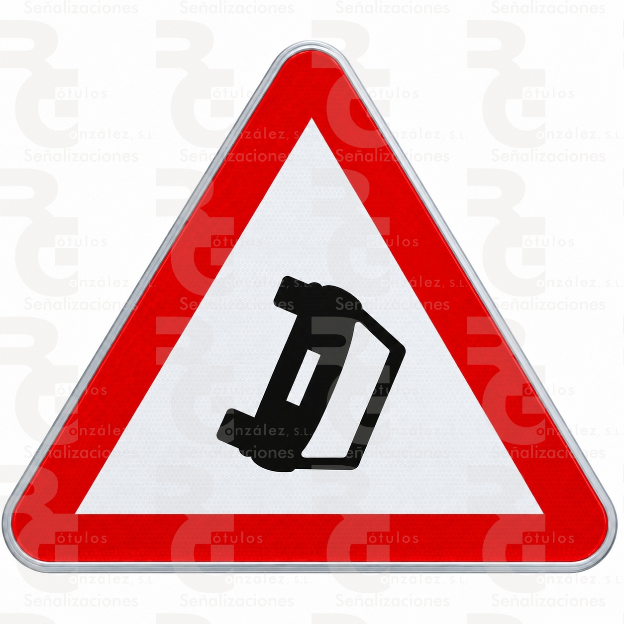 p-32-alu P-32 · Obstrucción en la calzada - Imagen 1